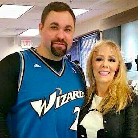 Meet your Posher, Sally - Picture 1 of 8